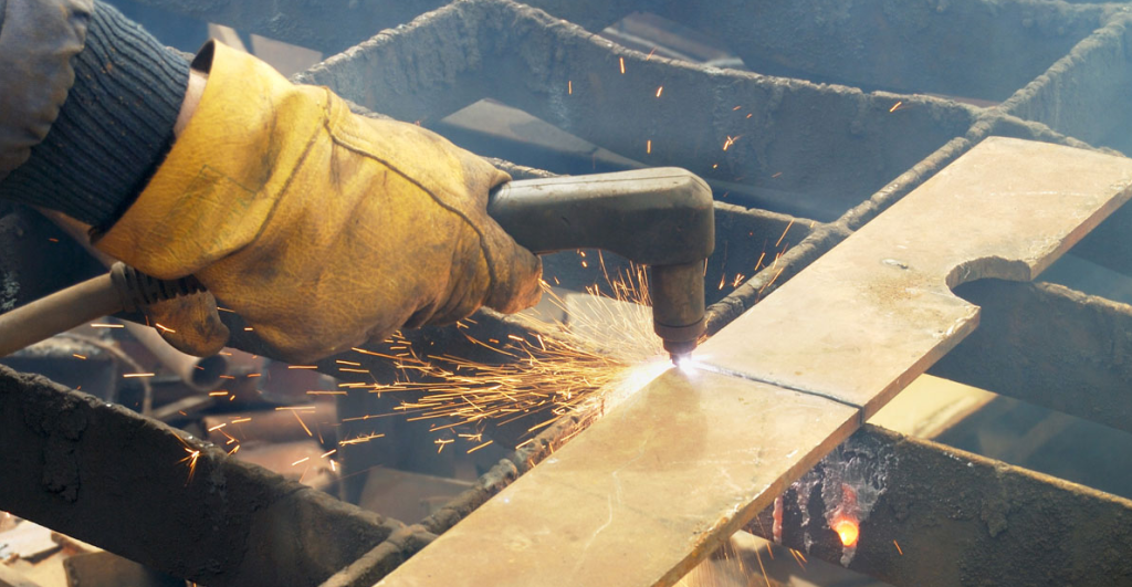 What are the hazards of plasma cutting aluminum