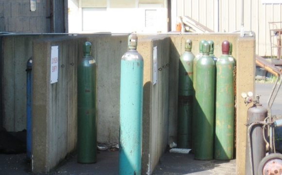 How to store TIG welding gas safely